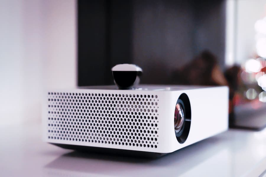 Witte projector met afstandsbediening